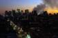 Preview of: 
tradectr325.jpg 
512 x 341 JPEG-compressed image 
(16,454 bytes)